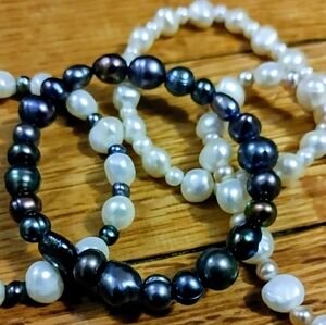 Set of 4 Genuine Pearl Stretch Bracelets – White, Black, Mixed Pink – Baroque